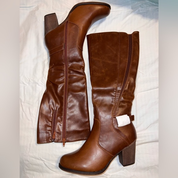 NWT PIERRE DUMAS Knee High Vegan Leather Riding Heeled Boots - Picture 5 of 12